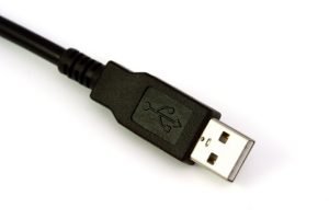 Передача данных на компьютер: USB-кабель
